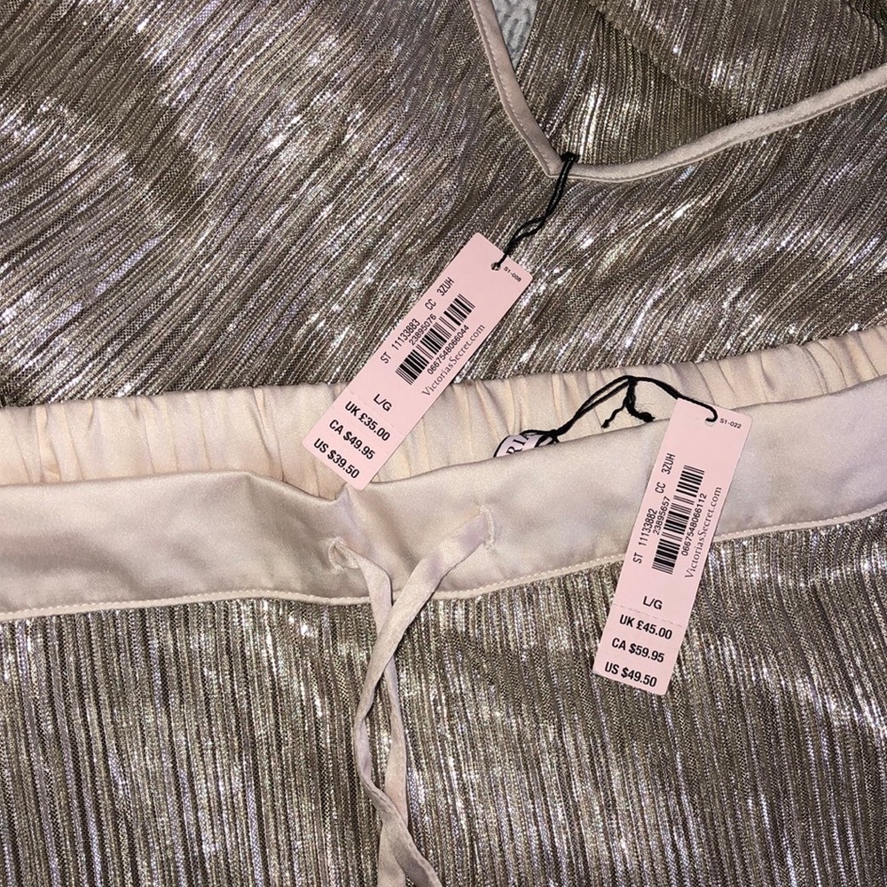 NWT Victoria Secret Shine Pleat Gold Pajama Set🌟 - Picture 4 of 4